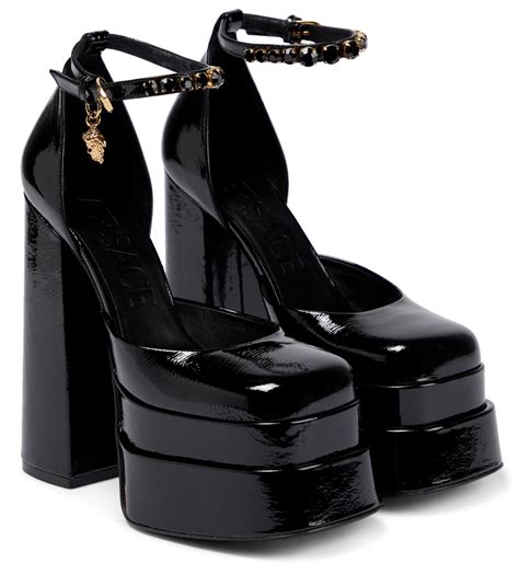 medusa aevitas platform pumps